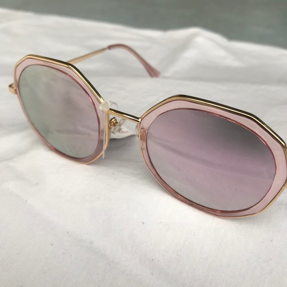 NWT Retro Geometric Sunglasses - Picture 7 of 15